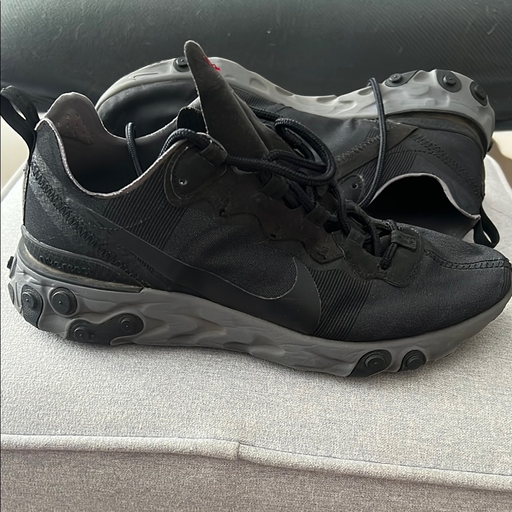 Women’s Nike Black and Gray Sneakers